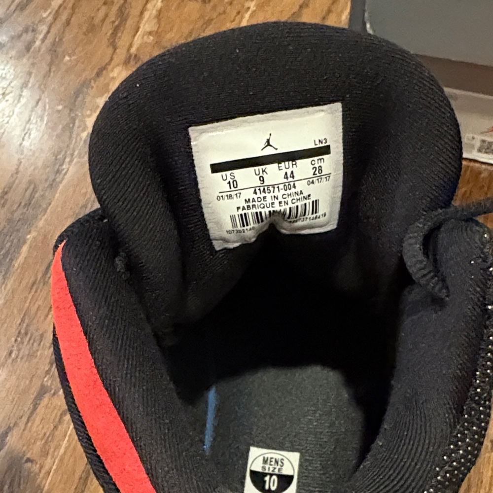 Jordan Air 13 Retro in Gym Red, Black, and White - Picture 6 of 6
